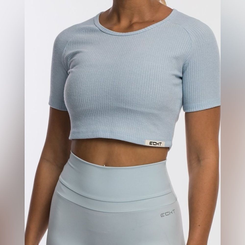 Echt Comfort Short Sleeve Active Ribbed Cropped Stretch Tee Baby Blue Size Small